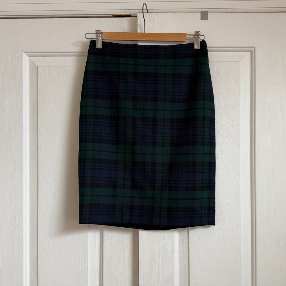 Classic Green and Black Plaid Skirt